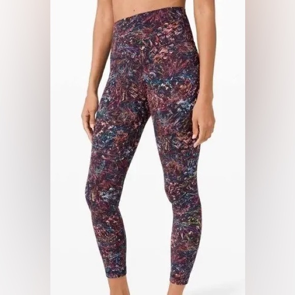 Lululemon Align high rise foliage overlay Size 4 crop - Picture 1 of 7
